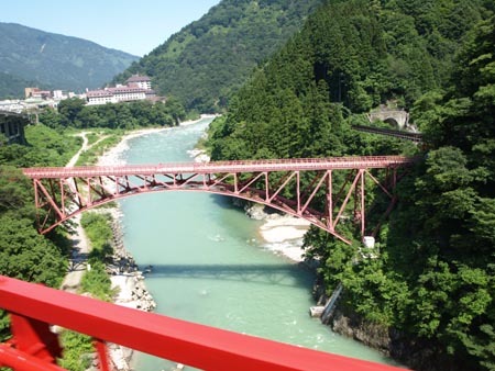 1 富山 赤い橋.jpg
