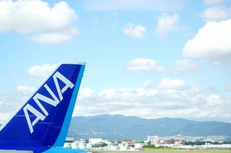 1大阪 飛行機.jpg